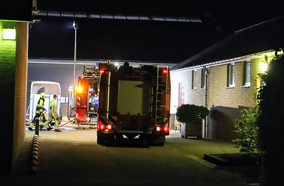 Auto brand uit bij Dierengeneeskunde Lingehoeve in Lienden